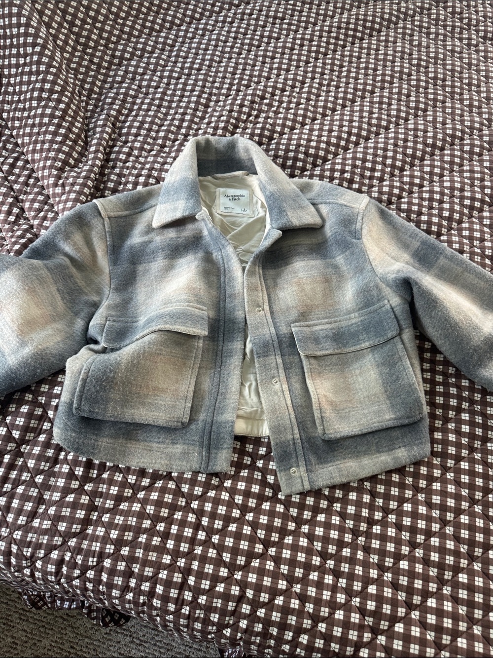 Women's Abercrombie & Fitch Faded Gray and Cream Plaid Cropped Jacket